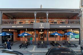 Terminus Hotel Yarrawonga