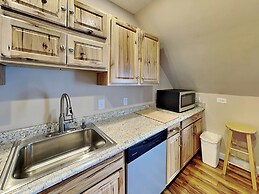 A Lakefront Paradise