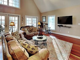 A Lakefront Paradise