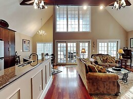 A Lakefront Paradise