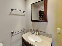 A Lakefront Paradise