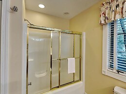 A Lakefront Paradise