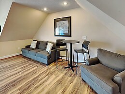 A Lakefront Paradise