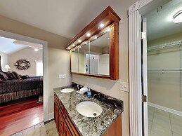 A Lakefront Paradise