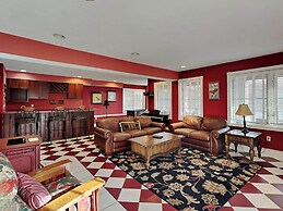 A Lakefront Paradise