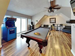 A Lakefront Paradise by Taylor Made Deep Creek