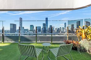 Art House Apartments by CLLIX