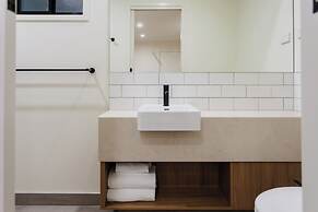Coomera Lodge Hotel