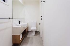 Coomera Lodge Hotel