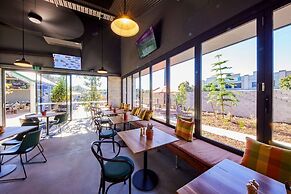 Coomera Lodge Hotel