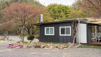 Chaesonghwa Glamping in Yeongcheon