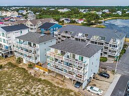 Sands III #1C - Toes In the Water