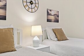 Sands III #1C - Toes In the Water