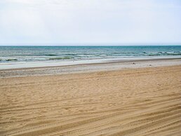 Sands III #1C - Toes In the Water