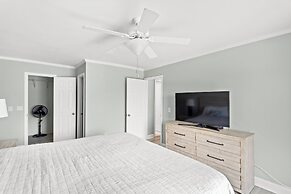 Sands III #1C - Toes In the Water