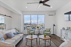 Boardwalk Pent House