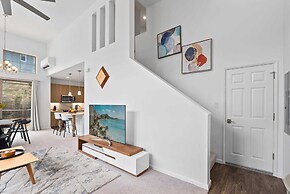 @marbella Lane - Elegant 3BR w/ Marvelous Views