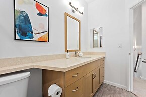 @marbella Lane - Elegant 3BR w/ Marvelous Views