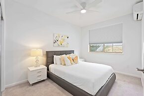 @marbella Lane - Elegant 3BR w/ Marvelous Views