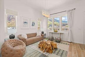 @ Marbella Lane - Paradise Point Close to Beaches