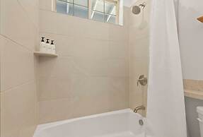 @ Marbella Lane - Paradise Point Close to Beaches