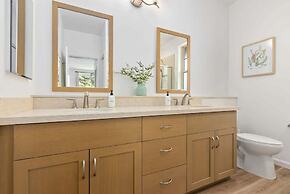 @ Marbella Lane - Pōmaika'i Ocean Love Paradise