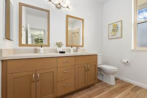 @ Marbella Lane - Pōmaika'i Ocean Love Paradise