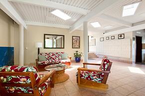 KBM Resorts Free CAR 1bd/1ba Garden View Hol-102