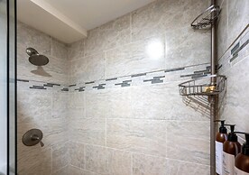 KBM Resorts Free CAR 1bd/1ba Garden View Hol-102