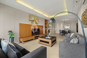 Corinna by Kozystay - Senayan