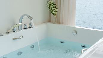 Geoje Lighthouse Pension