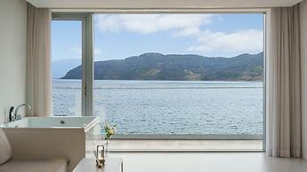 Geoje Lighthouse Pension