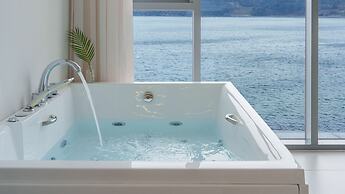 Geoje Lighthouse Pension