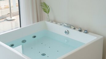 Geoje Lighthouse Pension