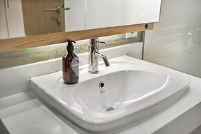 Minaka by Kozystay - Kemang