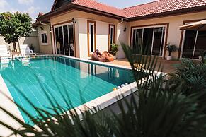 Massarossa Pool Villa Pattaya