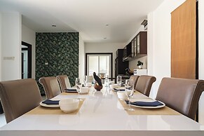 Massarossa Pool Villa Pattaya