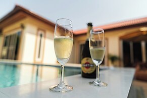 Massarossa Pool Villa Pattaya