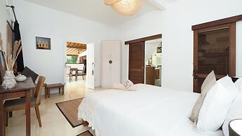 Villa Mogi by Villa Finder