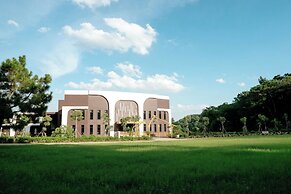 Soc Village Wellness & Retreat