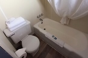 Blueway Inn and Suites El Dorado