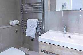 2-bed Gucci Flat - Sleeps 6 & Close to Harrods