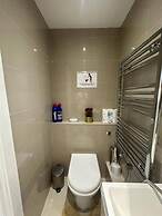 Charming London Apartment Near Harrods