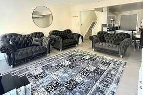 2-bed Gucci Flat - Sleeps 6 & Close to Harrods