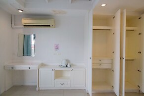 Skutan Inn Sutthisan Nexus Opal