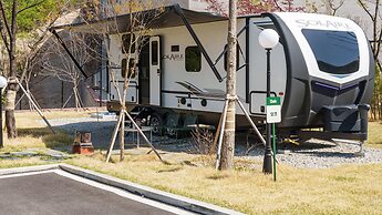 Sokcho Supuro Caravan