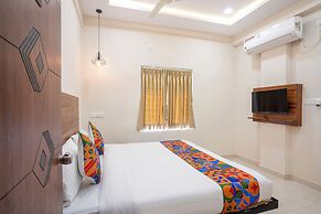 Fabhotel Three Waves