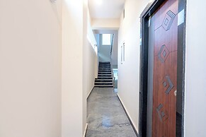 Fabhotel Three Waves