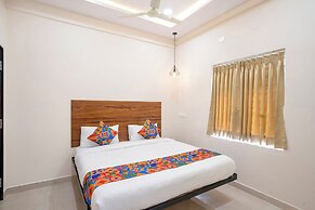 Fabhotel Three Waves