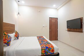 Fabhotel Three Waves